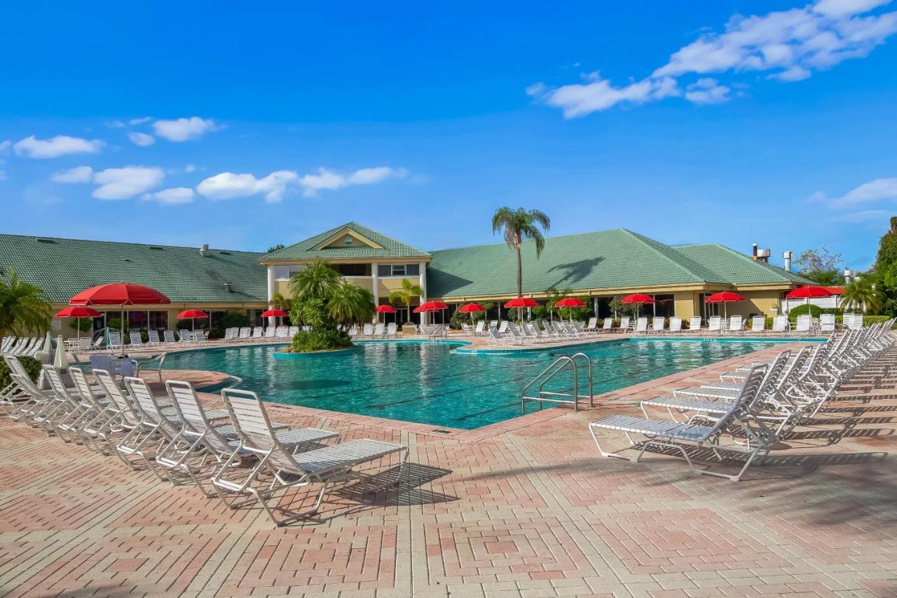 Silver Lake Resort By Capital Vacations Kissimmee Swimming Pool photo